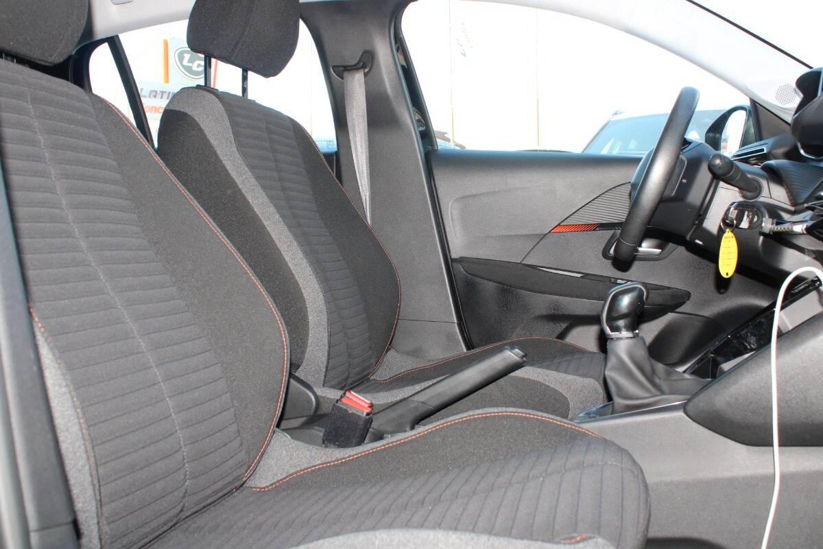 Peugeot 208 1.2 puretech Active s&s 75cv con Navi e CarPlay