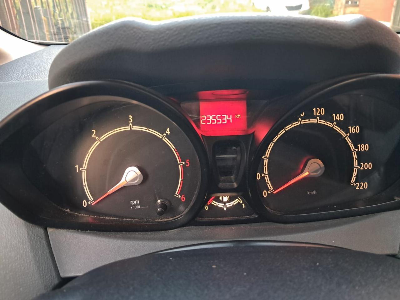 Ford Fiesta 1.4 TDCi 5p. Titanium neopatentati