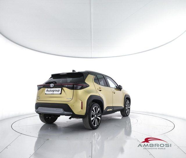 TOYOTA Yaris Cross 1.5 Hybrid 5p. E-CVT AWD-i Premiere