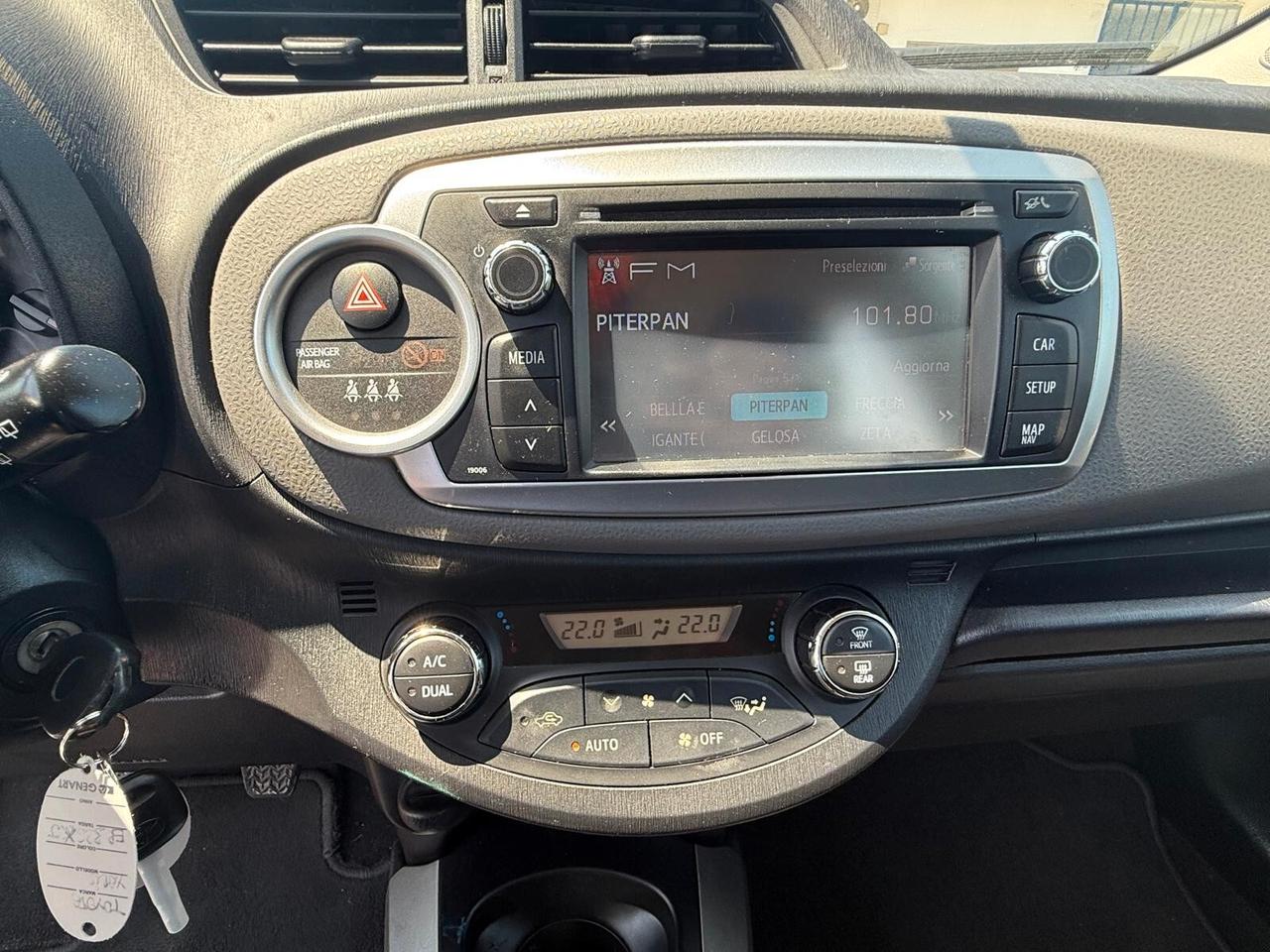 Toyota Yaris 1.0 5 porte Benz OK PER NEOPATENTATI