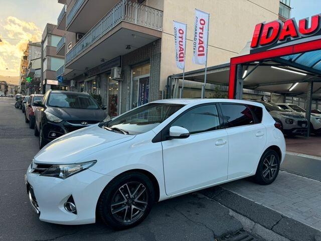 Toyota Auris 1.4 D-4D Lounge