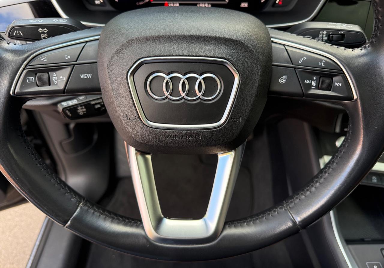 Audi Q3 35 2.0 Tdi 150CV STronic TETTO-Led