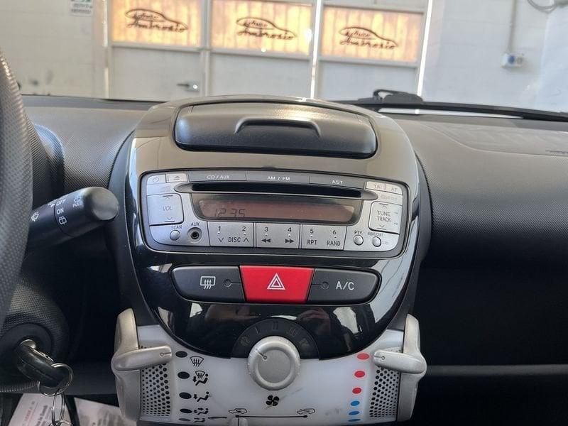 Toyota Aygo Aygo 1.0 12V VVT-i 5 porte Cool Soda Connect