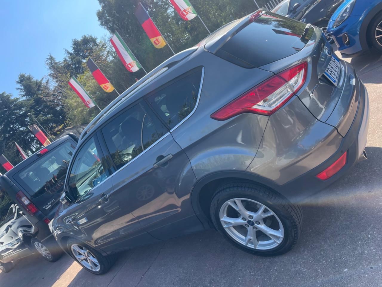Ford Kuga 2.0 TDCI 140 CV 2WD Titanium