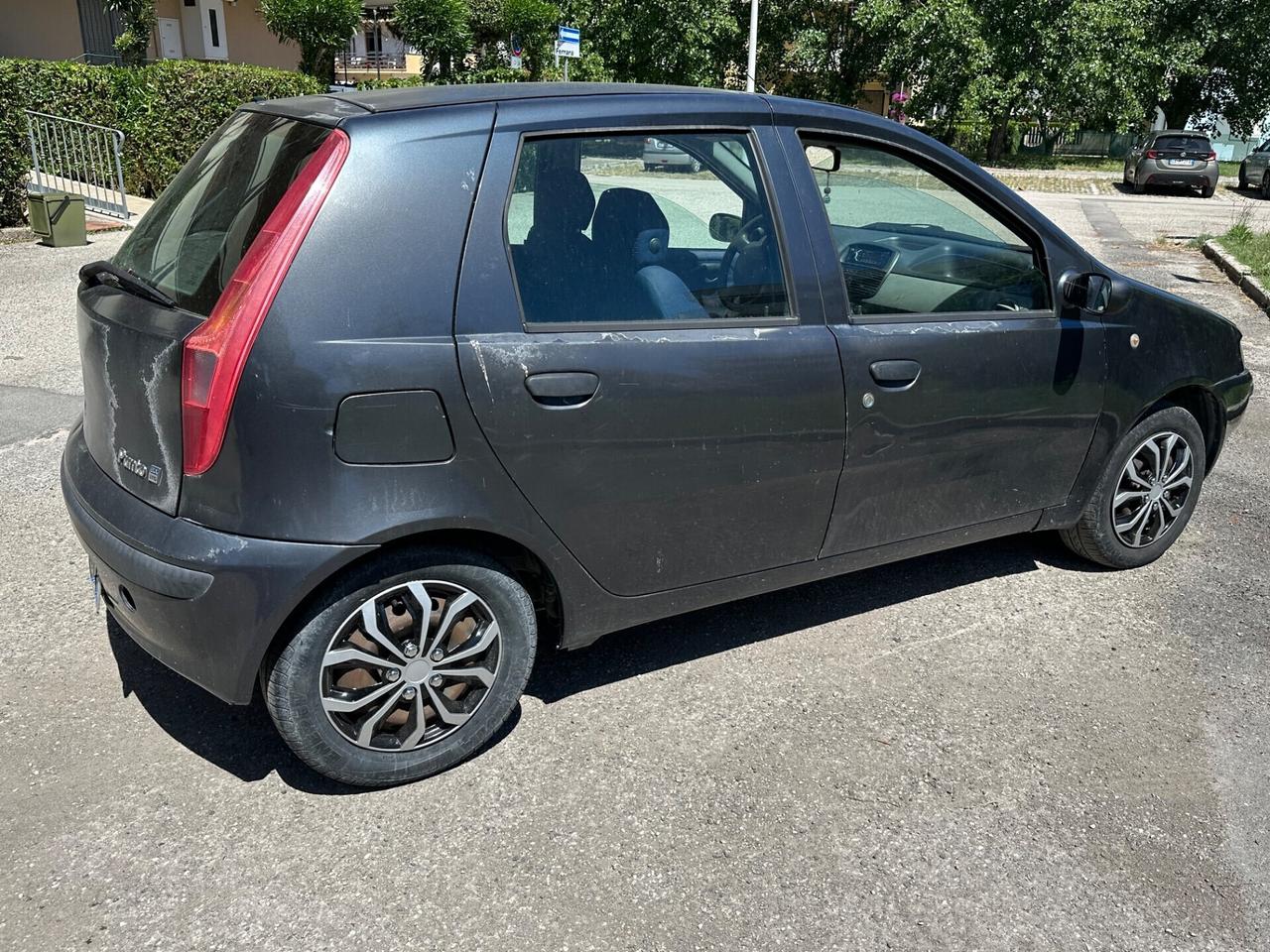 Fiat Punto 1.9 JTD 5 porte neopat bluetooth