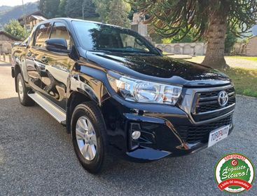TOYOTA Hilux 2.4 D-4D 4WD 4 porte Double Cab Lounge