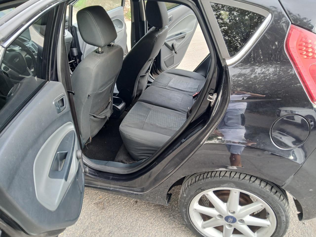 Ford Fiesta 1.4 TDCi 5p. Modello Titanium