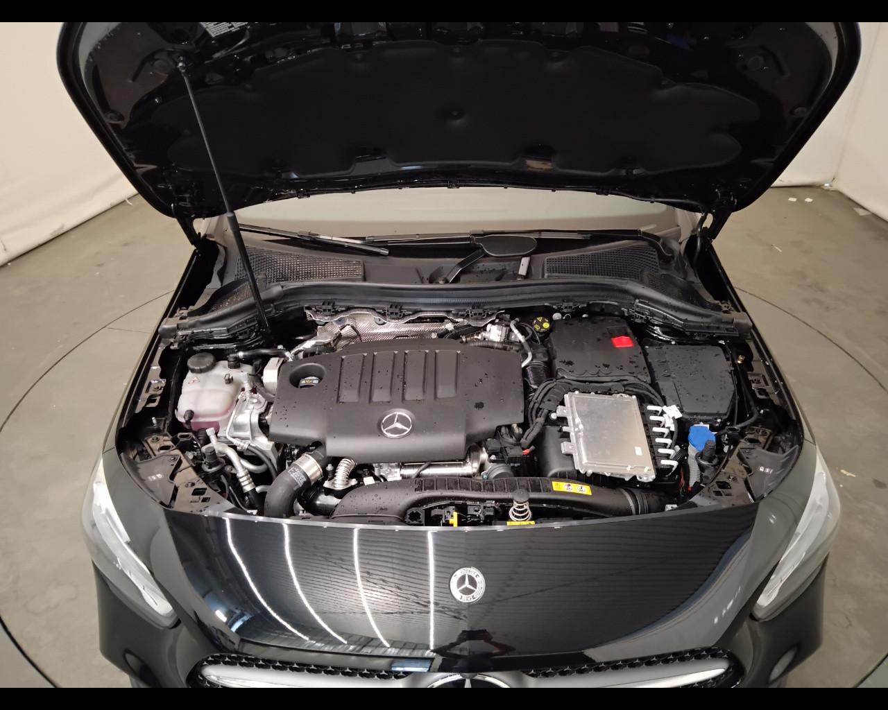 Mercedes-Benz Classe B - W247 2023 - B 180 d AMG Line Advanced Plus auto