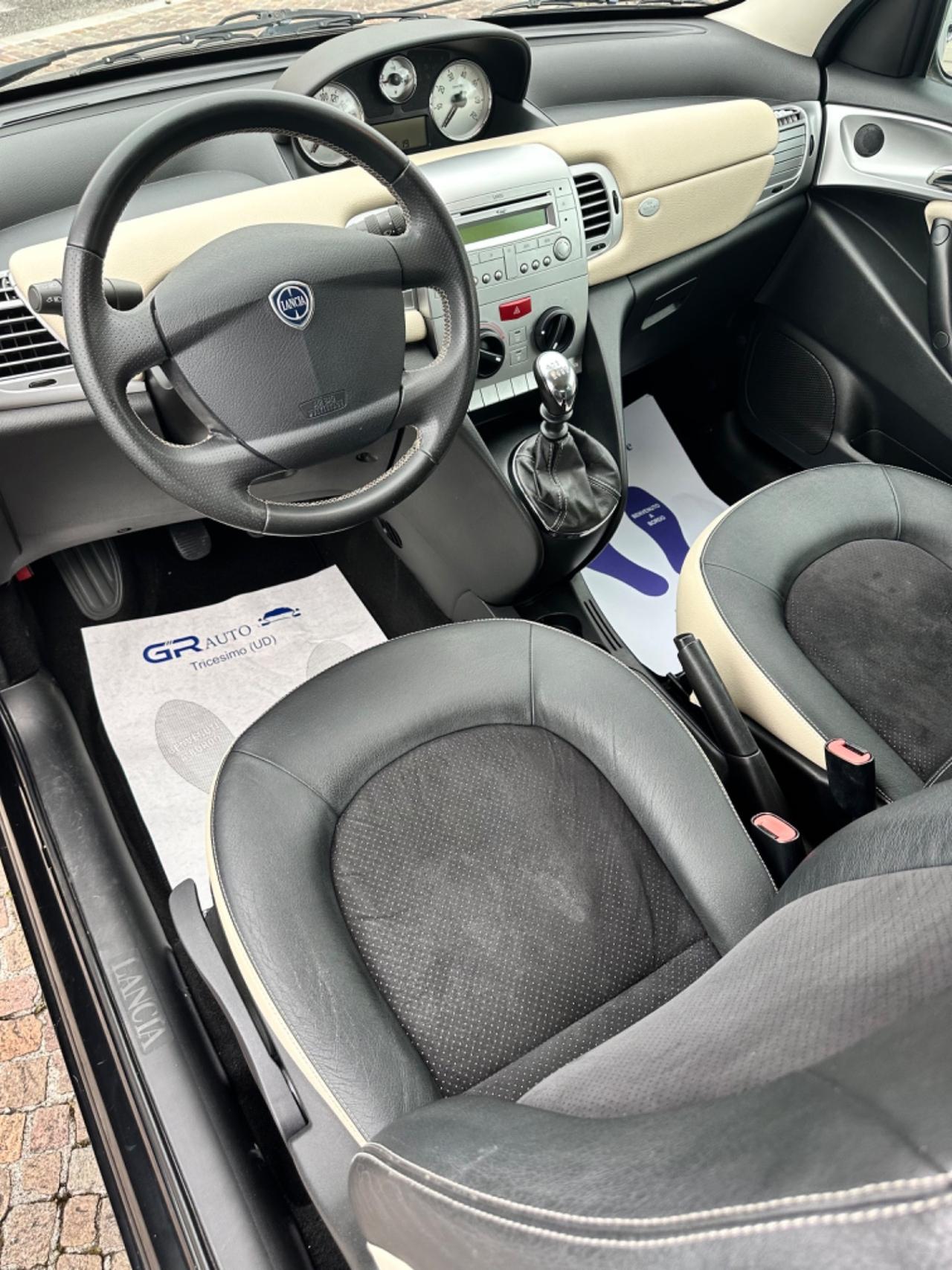 Lancia Ypsilon 1.4Bz 95Cv MomoDesign -Neopatentati