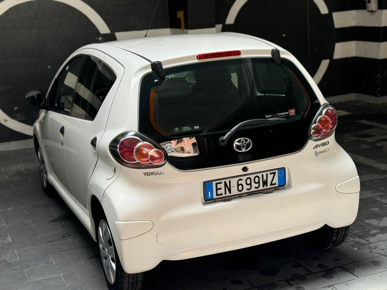 Toyota Aygo 1.0 12V VVT-i 5 porte Lounge Connect MMT