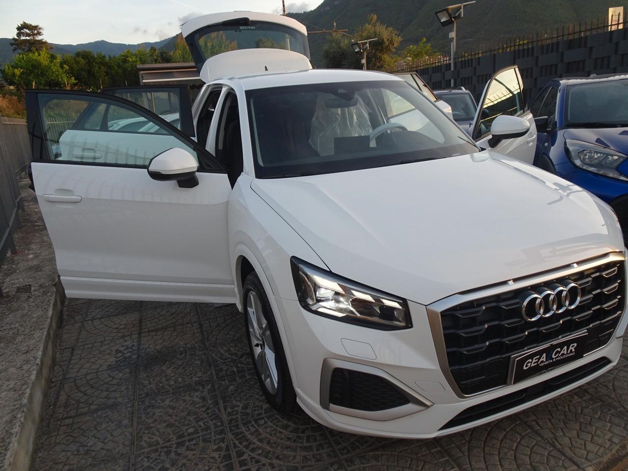 Audi Q2 35 TDI S tronic Identity Black