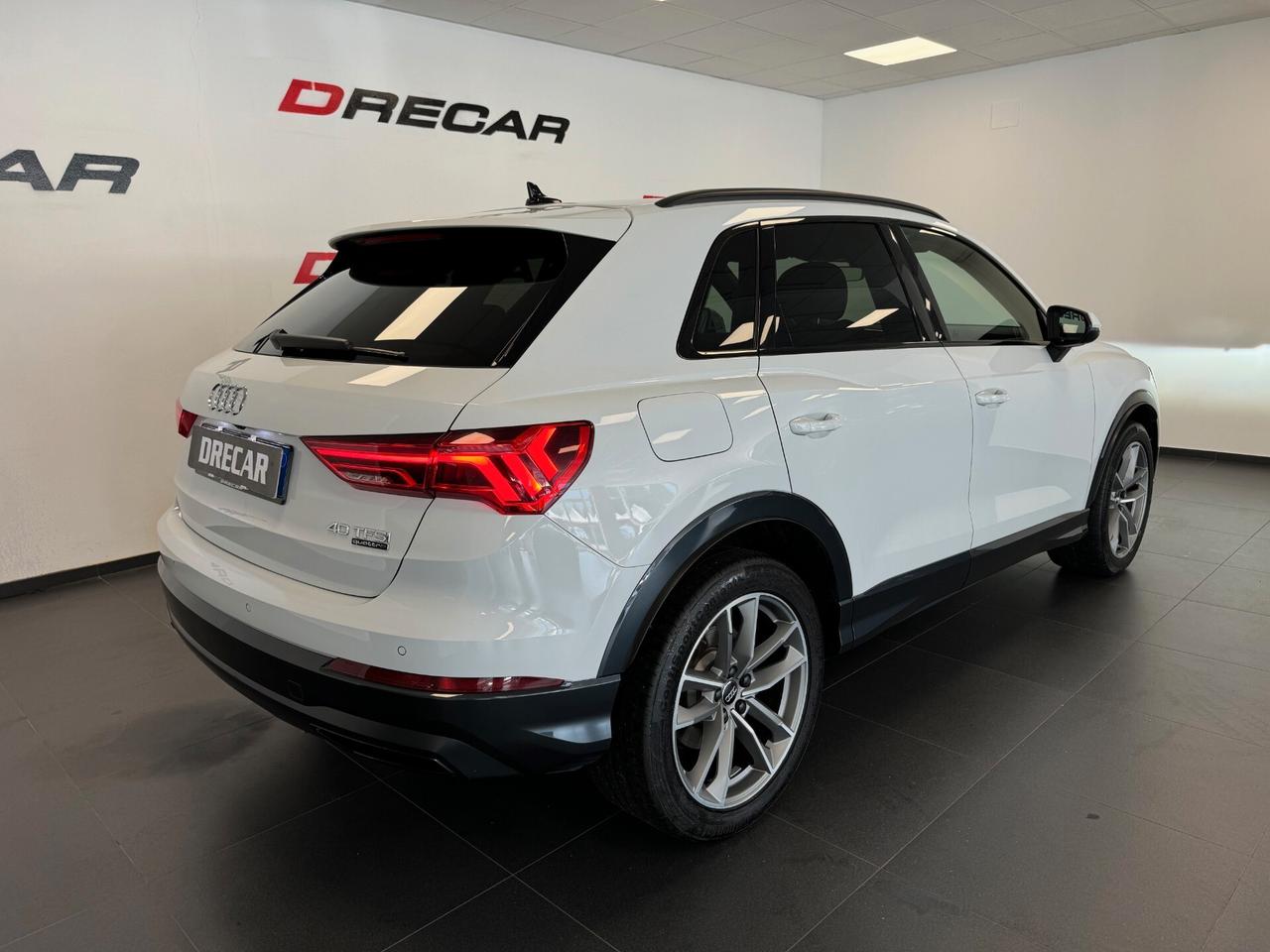 Audi Q3 40 TFSI quattro S tronic S line edition BLACK PACK