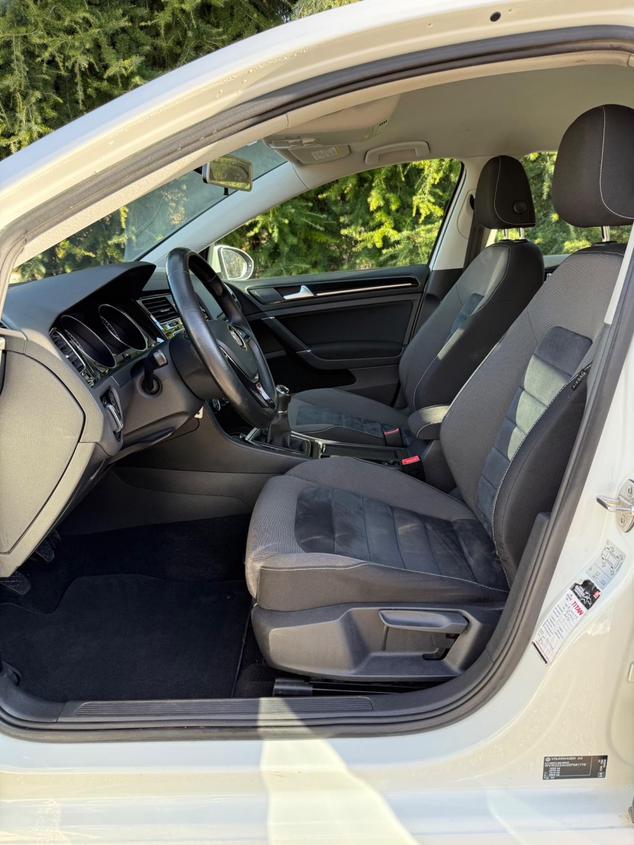 Volkswagen Golf 1.6 TDI 5p. Highline BlueMotion Technology