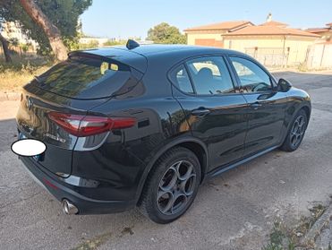 Alfa Romeo Stelvio 2.2 Turbodiesel 150 CV AT8 RWD Business
