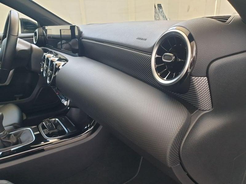 Mercedes-Benz Classe A A 160 Sport DA 229,00 AL MESE