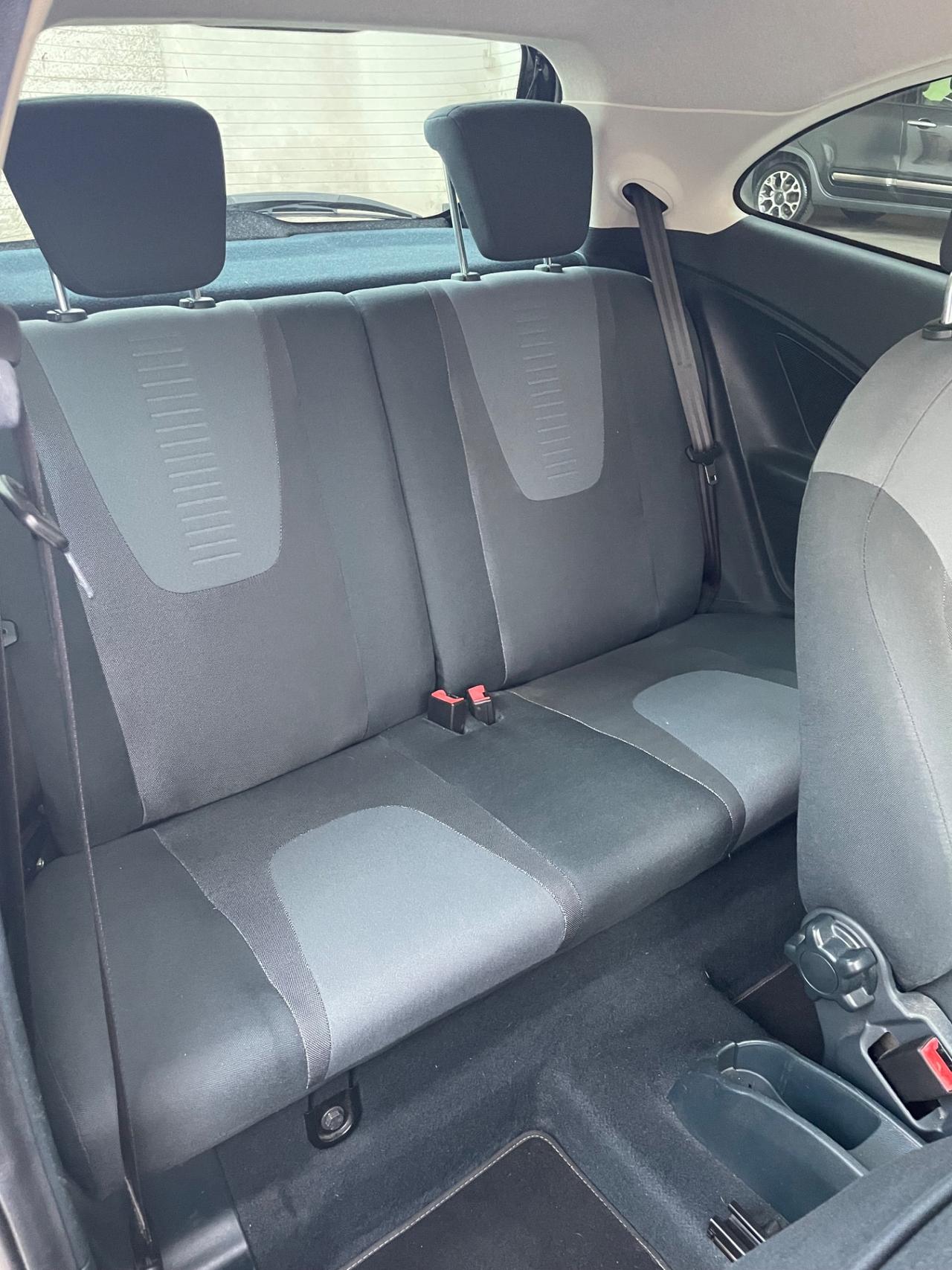 Ford Ka Ka+ 1.2 8V 69 CV Bz.-GPL Titanium Full