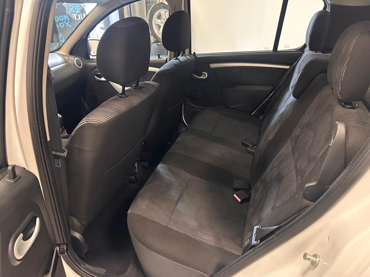 DACIA SANDERO GPL DI FABBRICA 5 PORTE