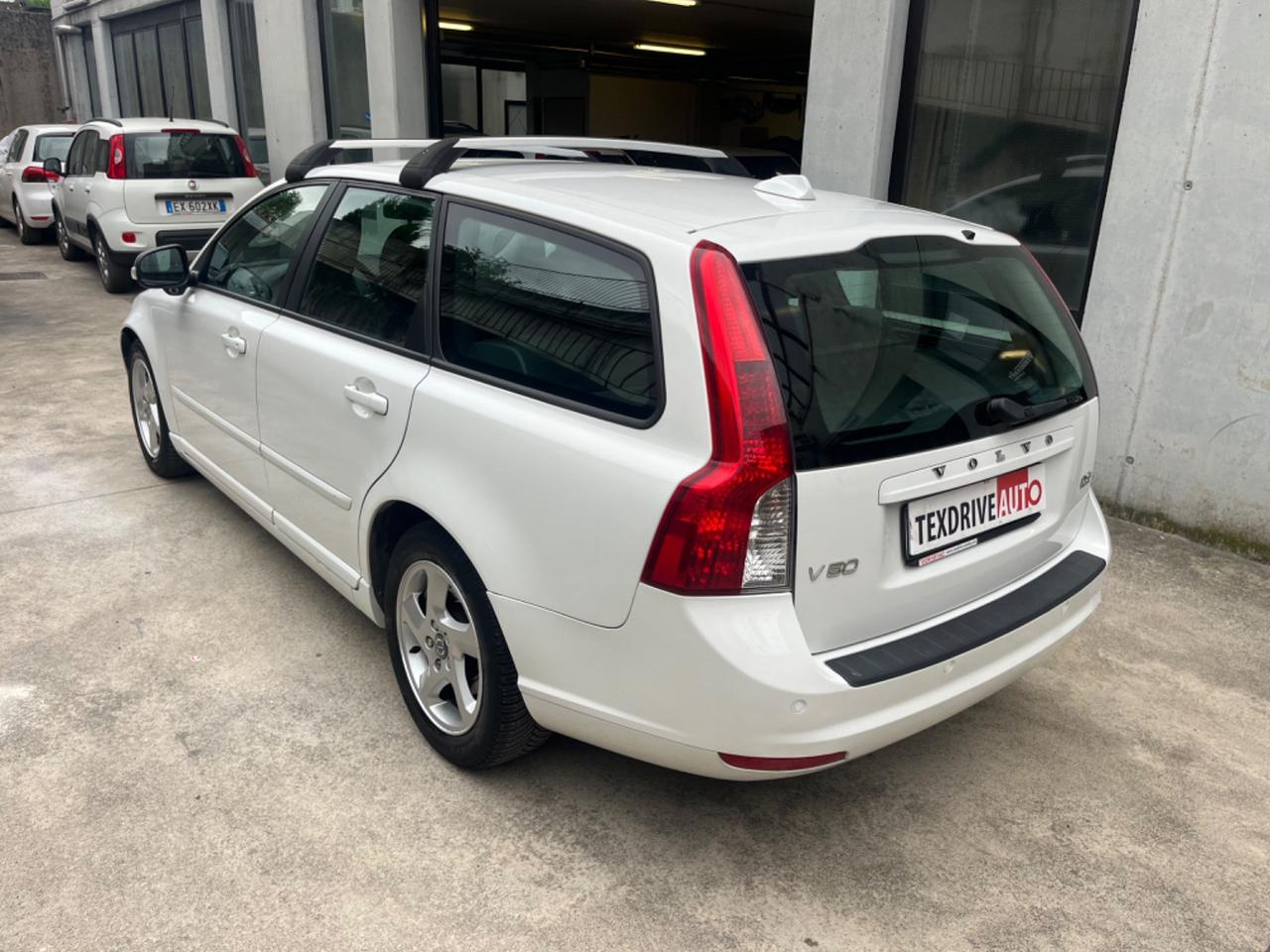 Volvo V50 D2 R-design