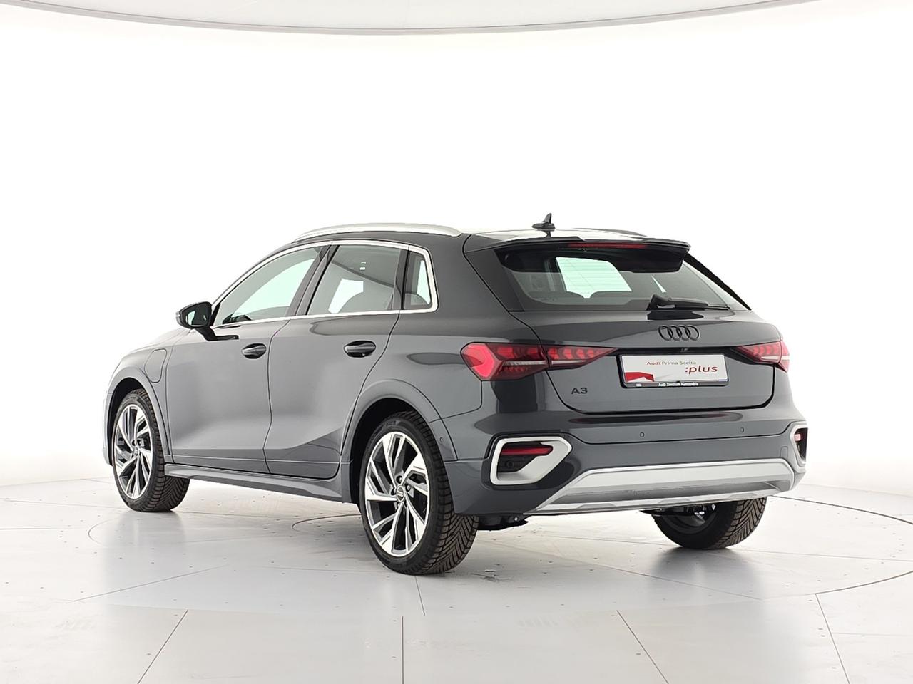 Audi A3 allstreet 1.5 tfsi e business advanced 204cv s-tronic