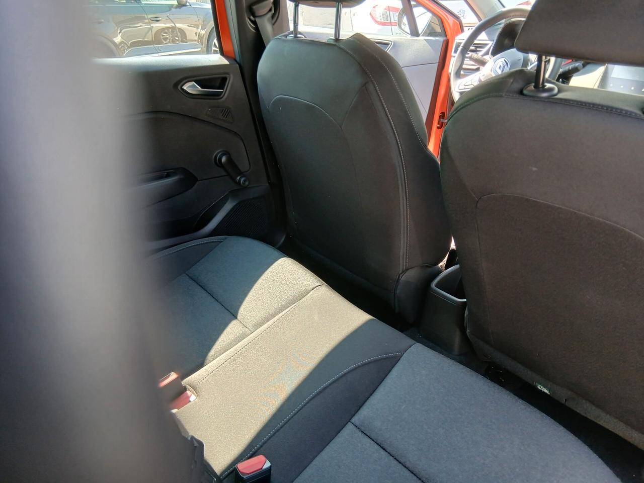 Renault Clio SCe 65 CV 5 porte Equilibre neopatentati a € 199 mese
