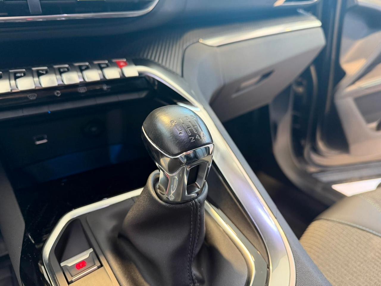 Peugeot 5008 PureTech Turbo 130 S&S Allure Pack