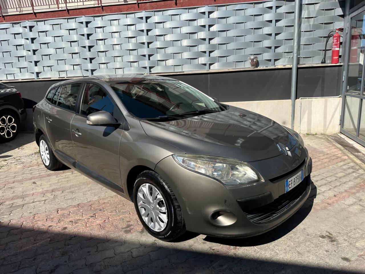 Renault Mégane 1.5 dCi 90CV SporTour 2011