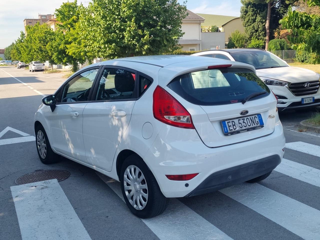 Ford Fiesta 1.4 5 porte Bz.- GPL Titanium