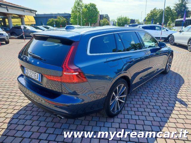 VOLVO V60 B4 (d) Geartronic Momentum Business Pro