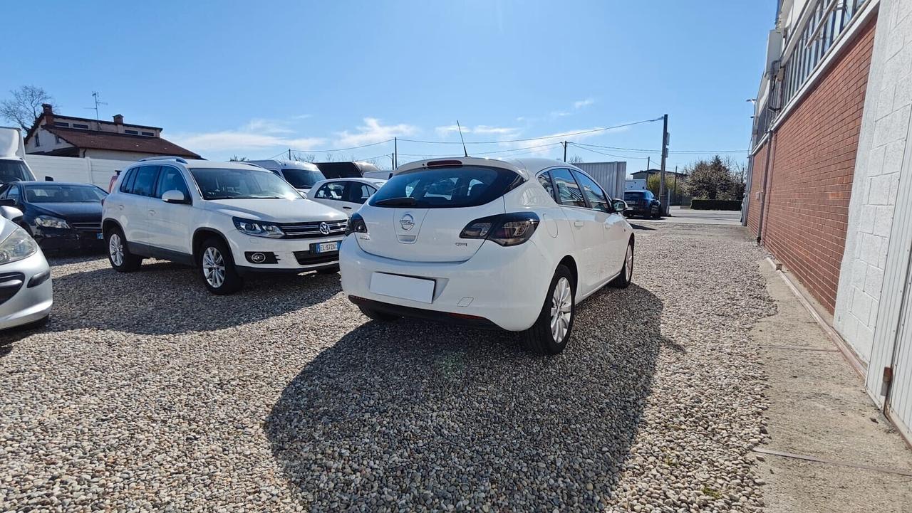 Opel Astra 1.7 CDTI 110CV 5 porte Cosmo