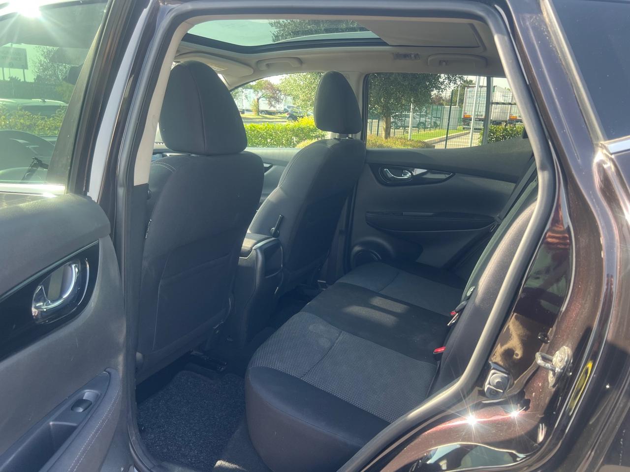 Nissan Qashqai 1.2 DIG-T Tekna 73 mila km