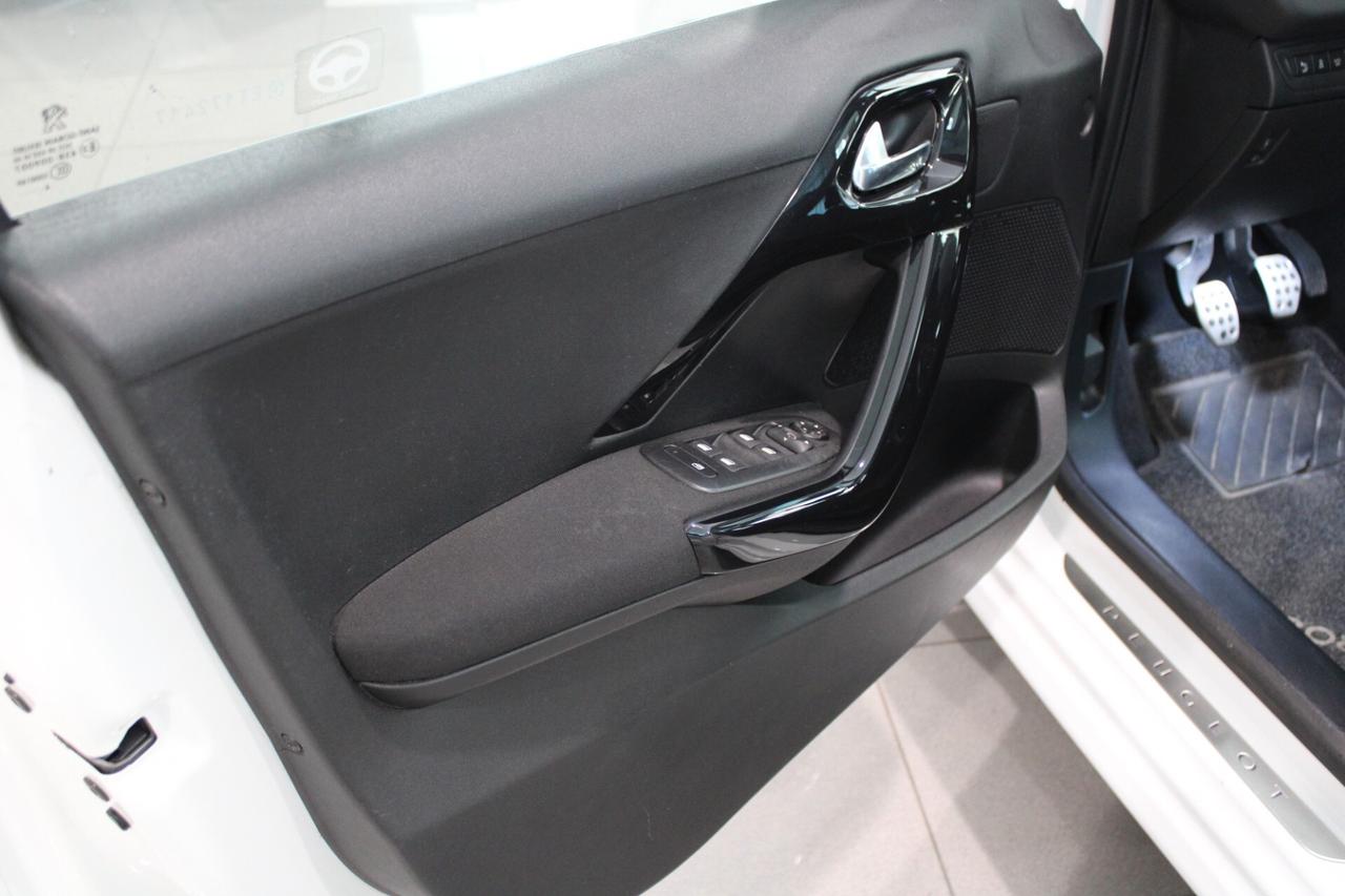 PEUGEOT 208 1.6 HDi Allure - 2015