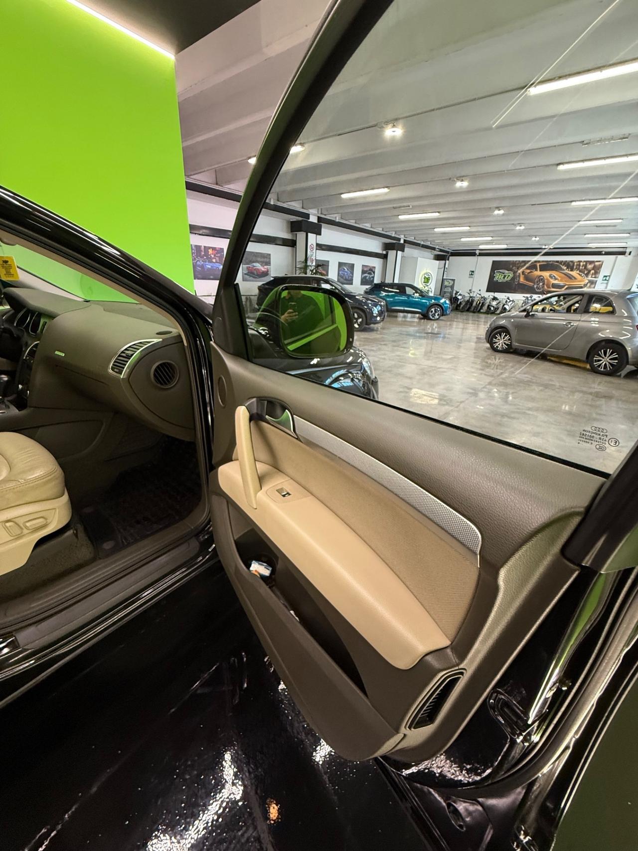 Audi Q7 3.0 V6 TDI 233CV quattro tiptronic