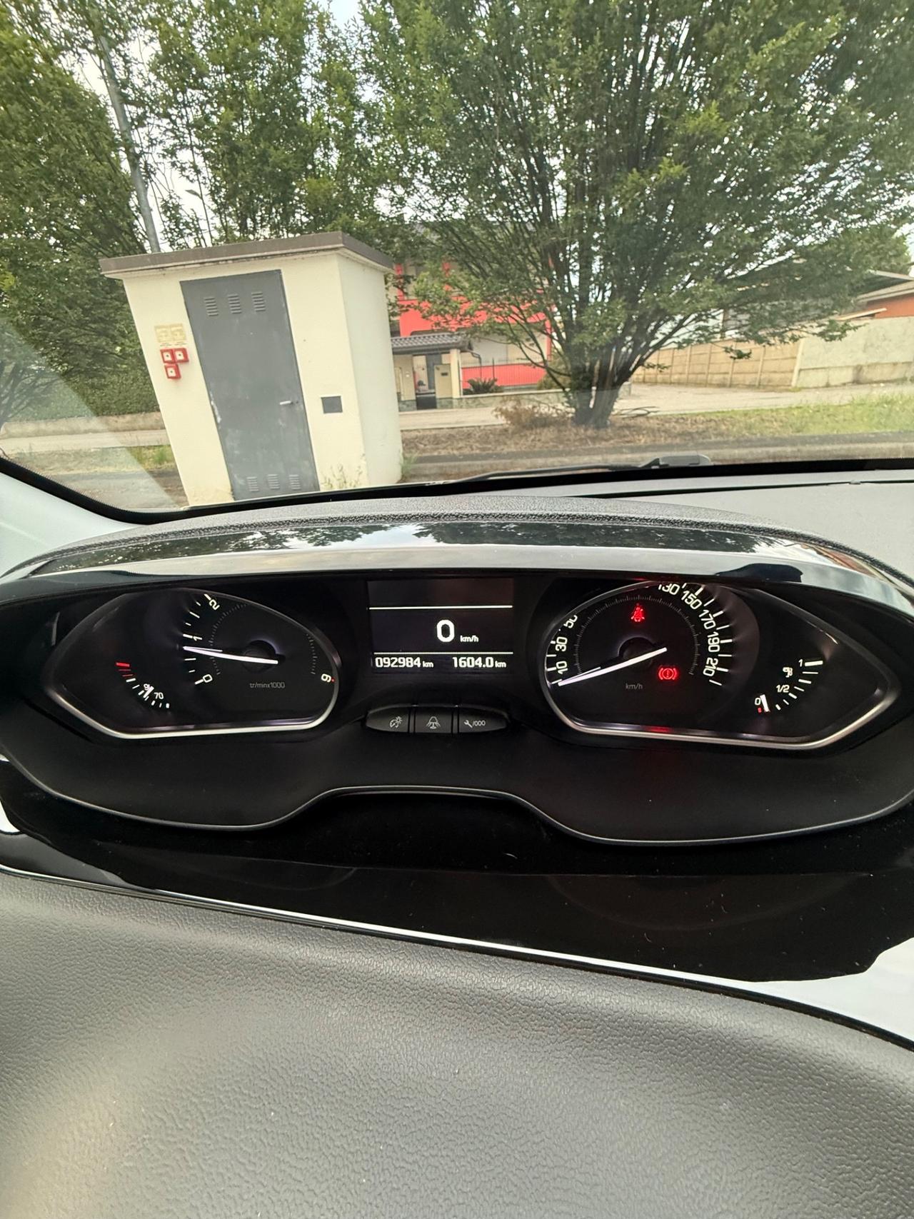 Peugeot 208 1.4 HDi 68 CV 5 porte Access