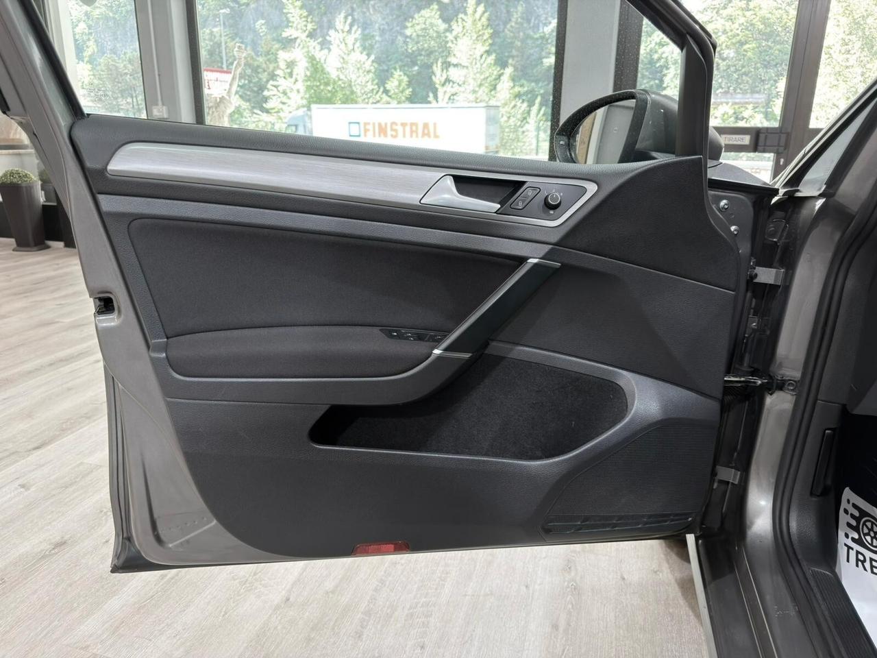 VW GOLF 1.6TDI 110cv COMFORTLINE 1HANDE
