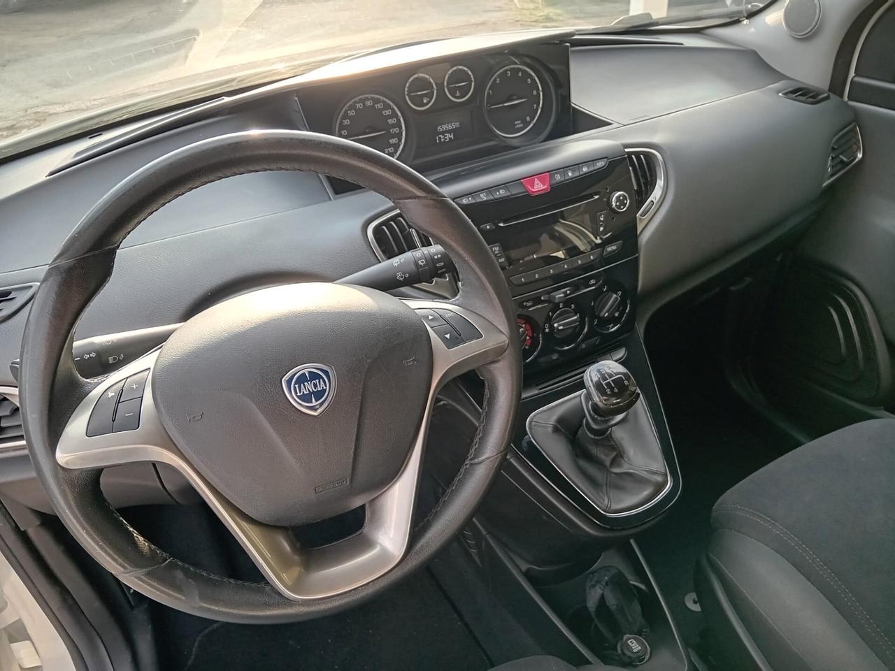 Lancia Ypsilon 1.2 69 CV 5 porte GPL Ecochic Gold