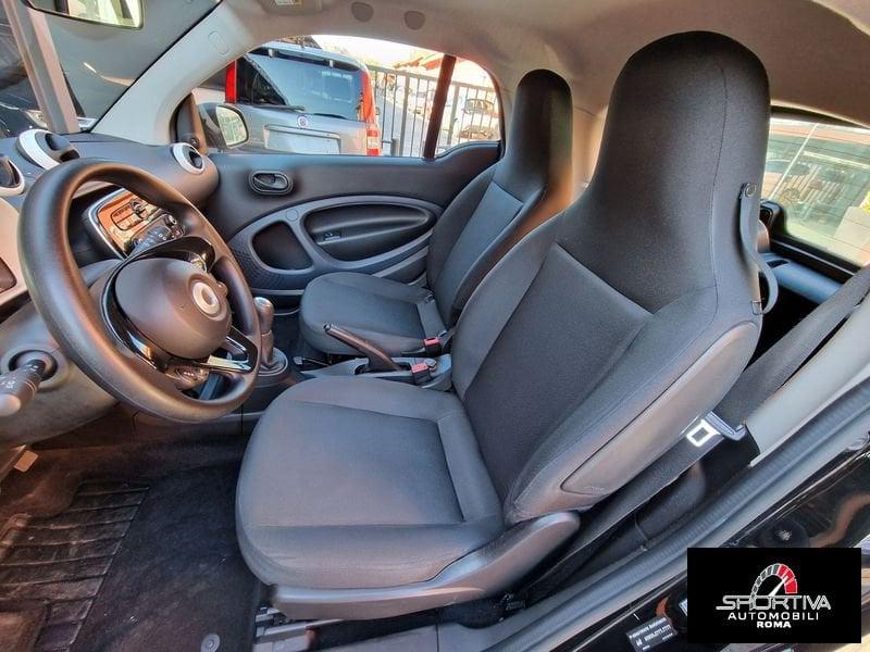 smart fortwo RATA MENSILE 190,00 EURO fortwo 70 1.0 Passion