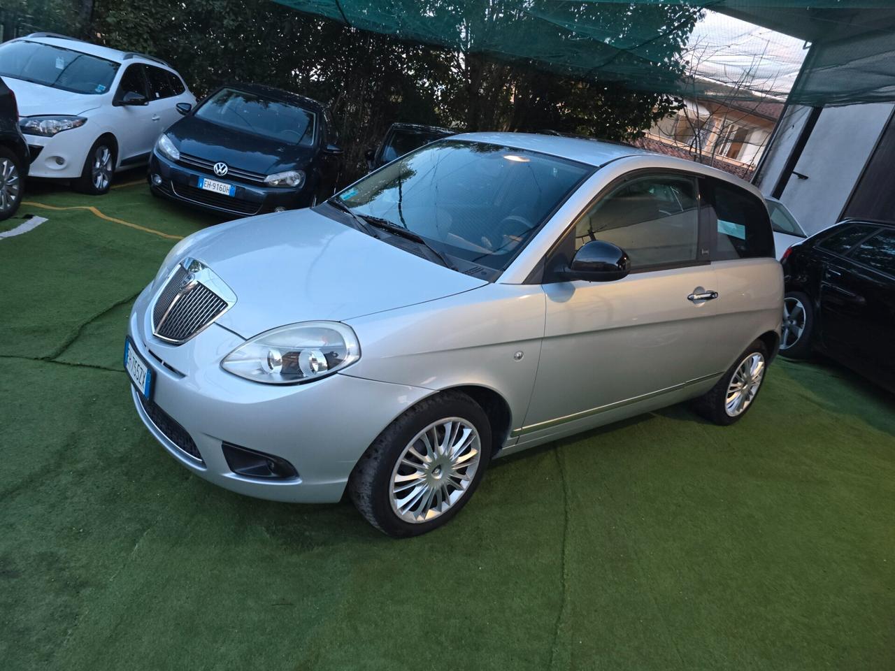 Lancia Ypsilon 1.2BENZ 69CV NEOP OK 140000KM-2011