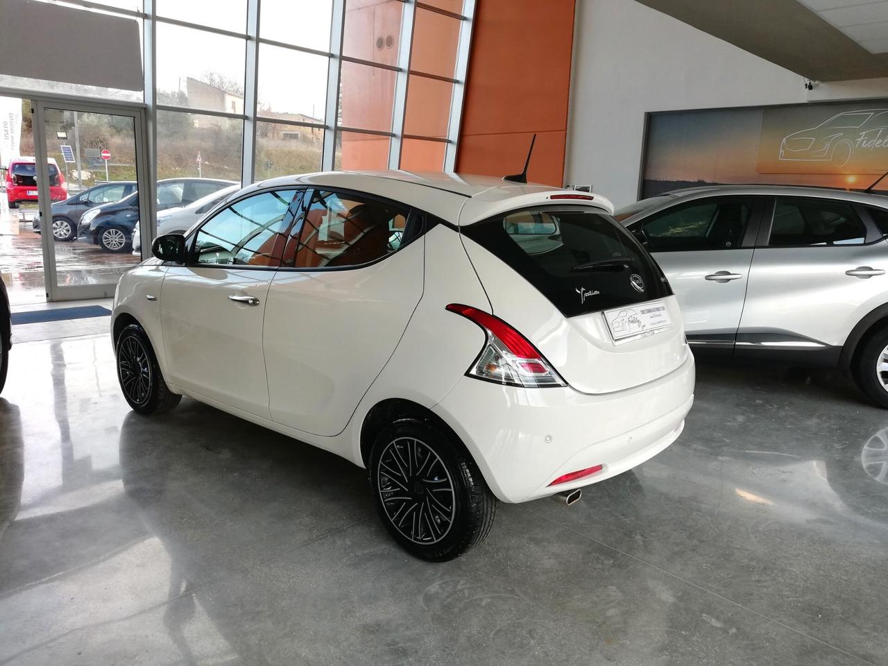 Lancia Ypsilon 1.0 FireFly 5 porte S&S Hybrid Gold Unico Proprietario