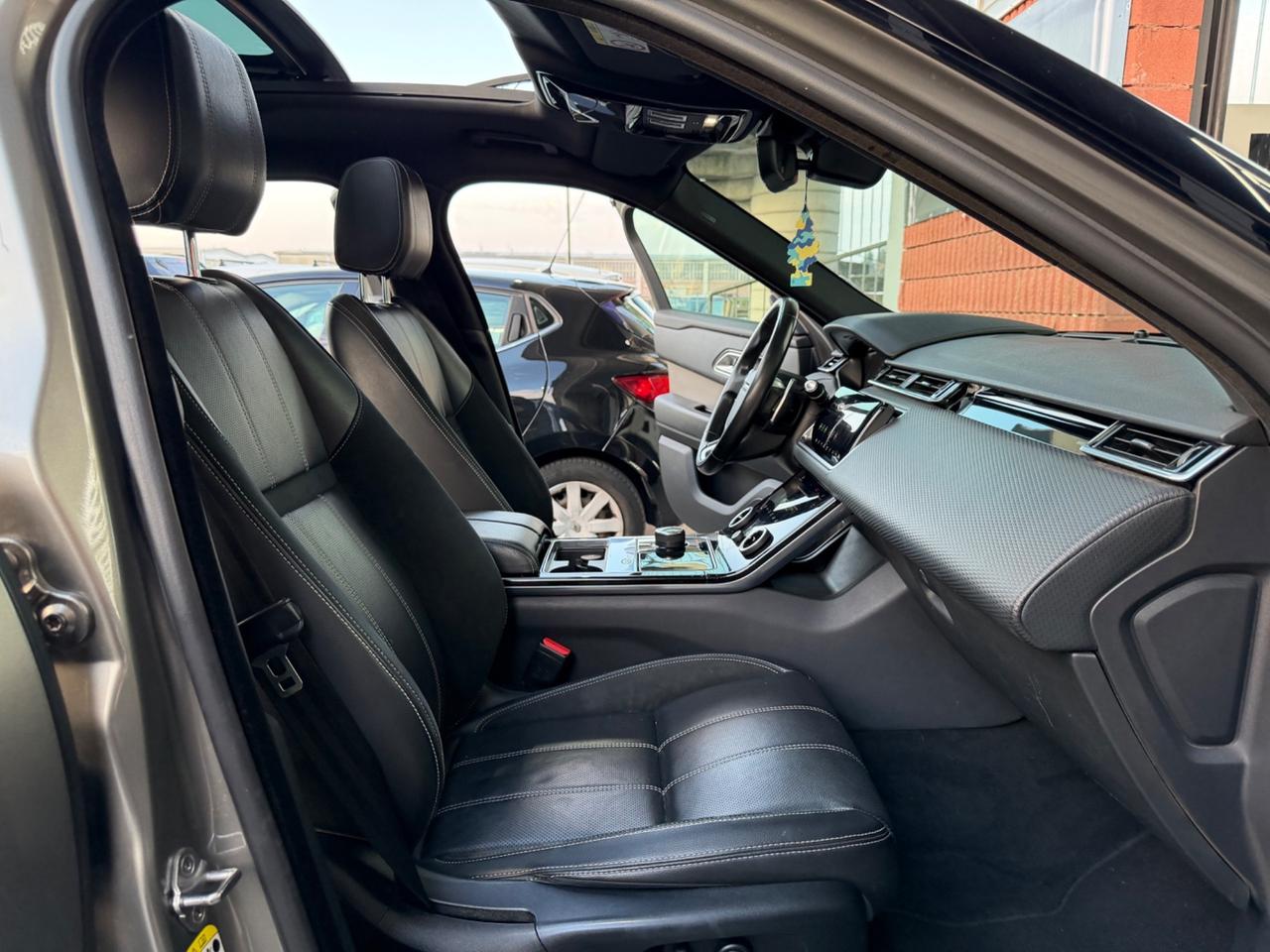 Land Rover Range Velar 2.0D I4 180 CV R-Dynamic S