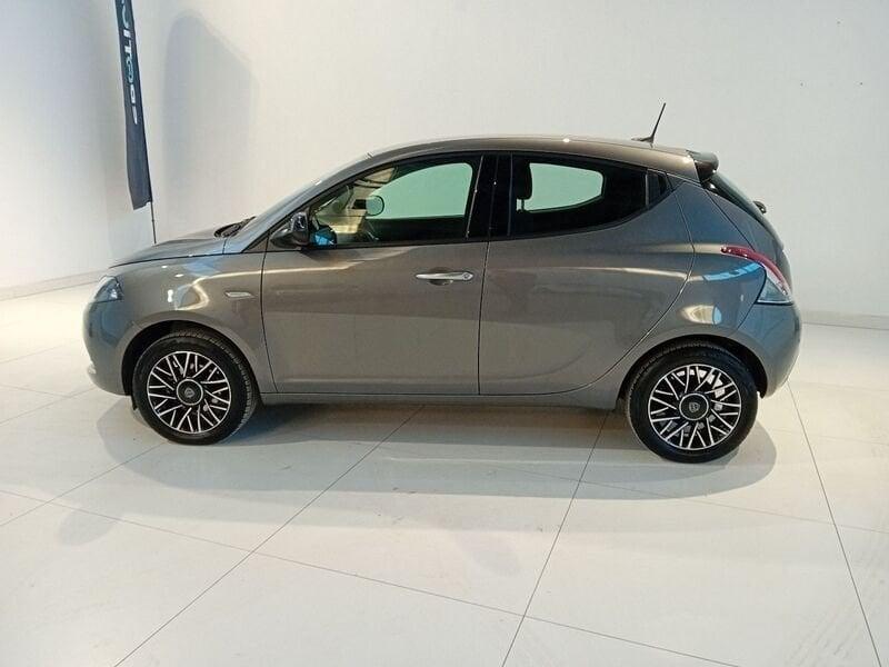 Lancia Ypsilon 1.0 FireFly 5 porte S&S Hybrid Platino