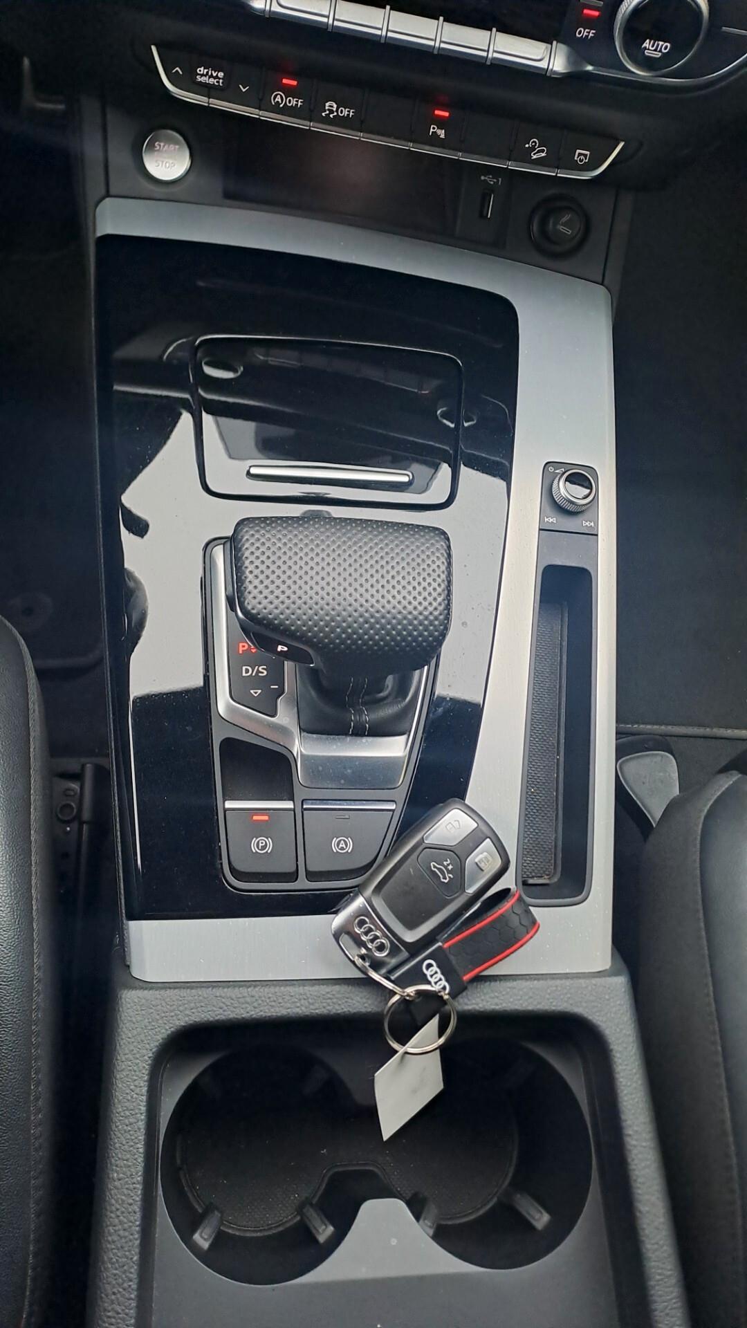 AUDI Q5 SPORTBACK S LINE S TRONIC IDENTITY BLACK