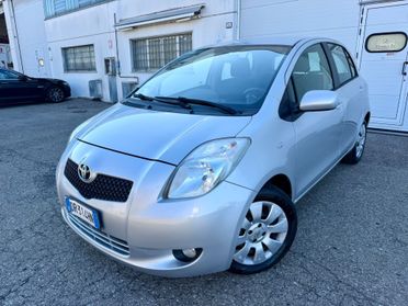 Toyota Yaris 1.3benz 2008 156.000km per neopatentati