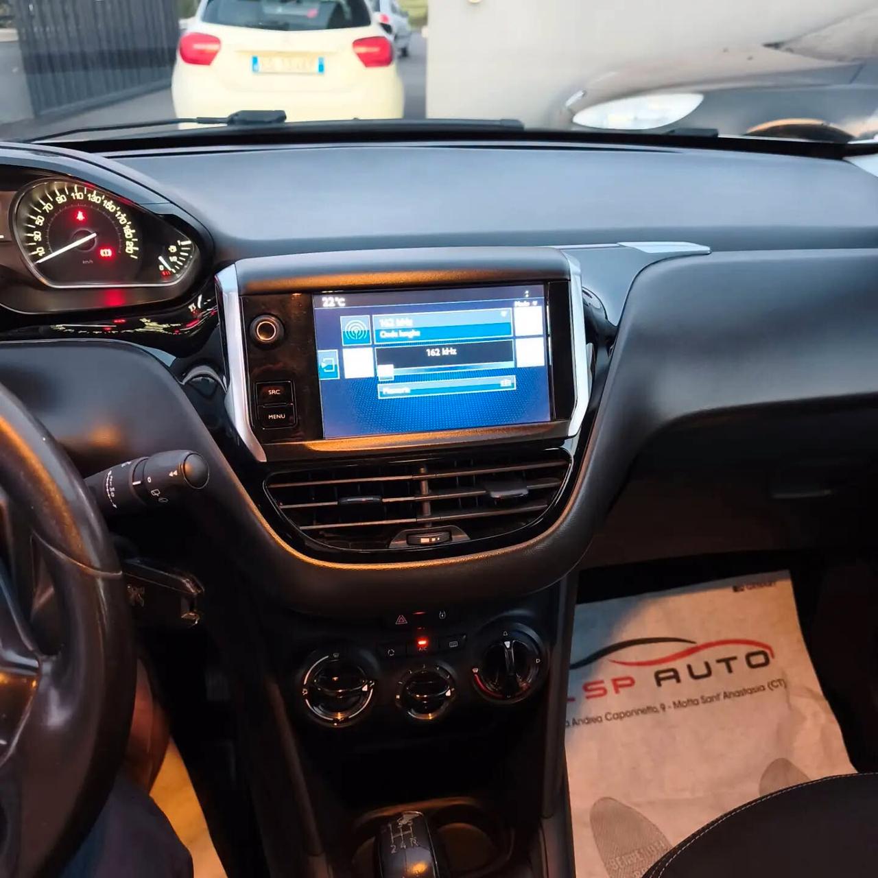 Peugeot 208 BlueHDi 75 OK NEOPATENT