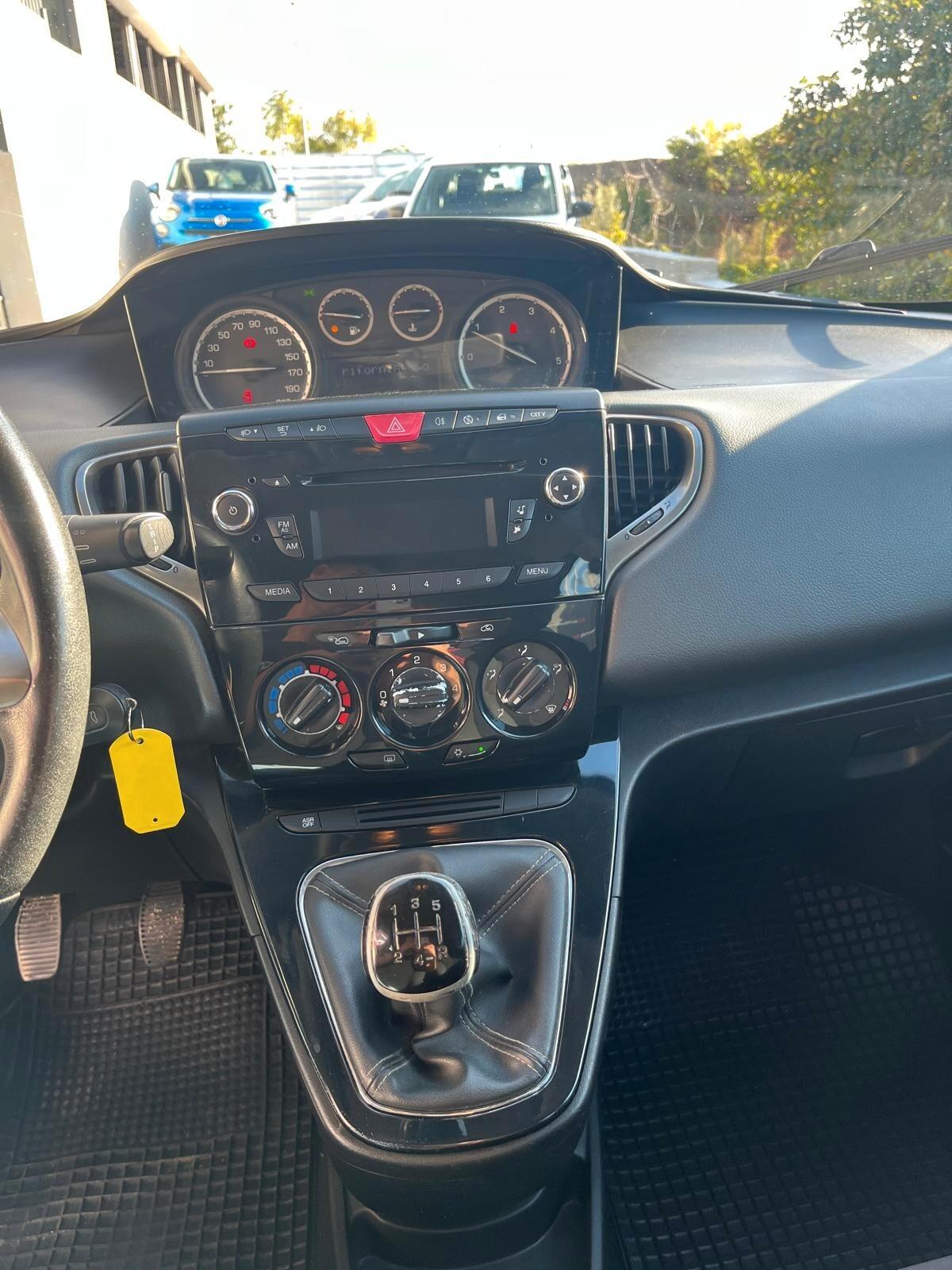 Lancia Ypsilon 1.3 MJT 16V 95 CV 5 porte S&S Gold