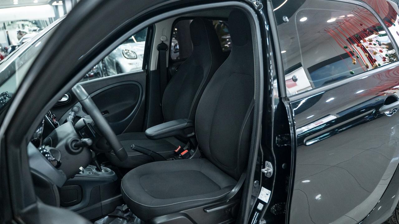 Smart ForFour 1.0 SUPERPASSION 71 CV TWINAMIC AUTO 16" LED FULL OPTIONAL