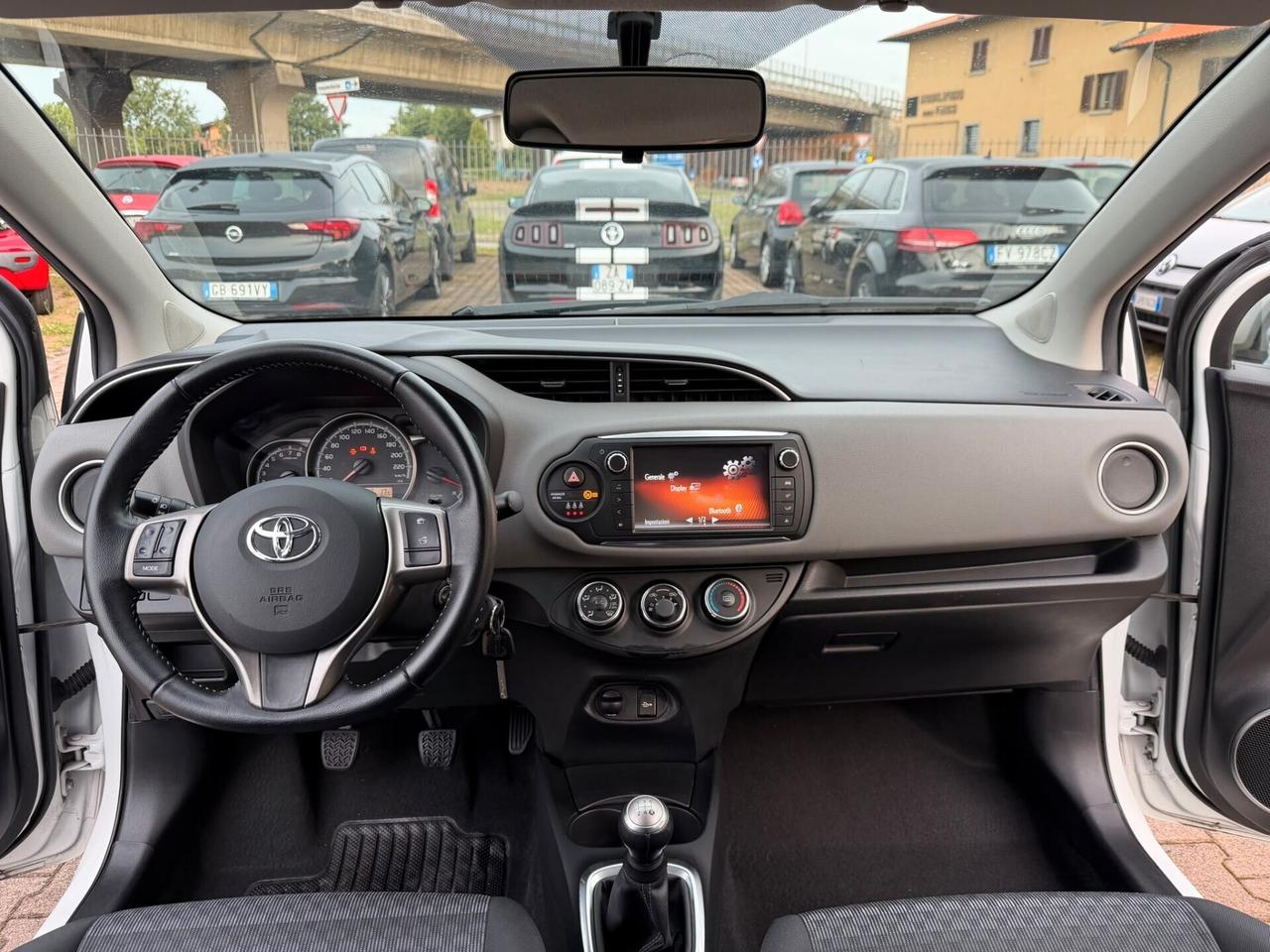 Toyota Yaris 1.0 5 porte Lounge OK NEOPATENTATI