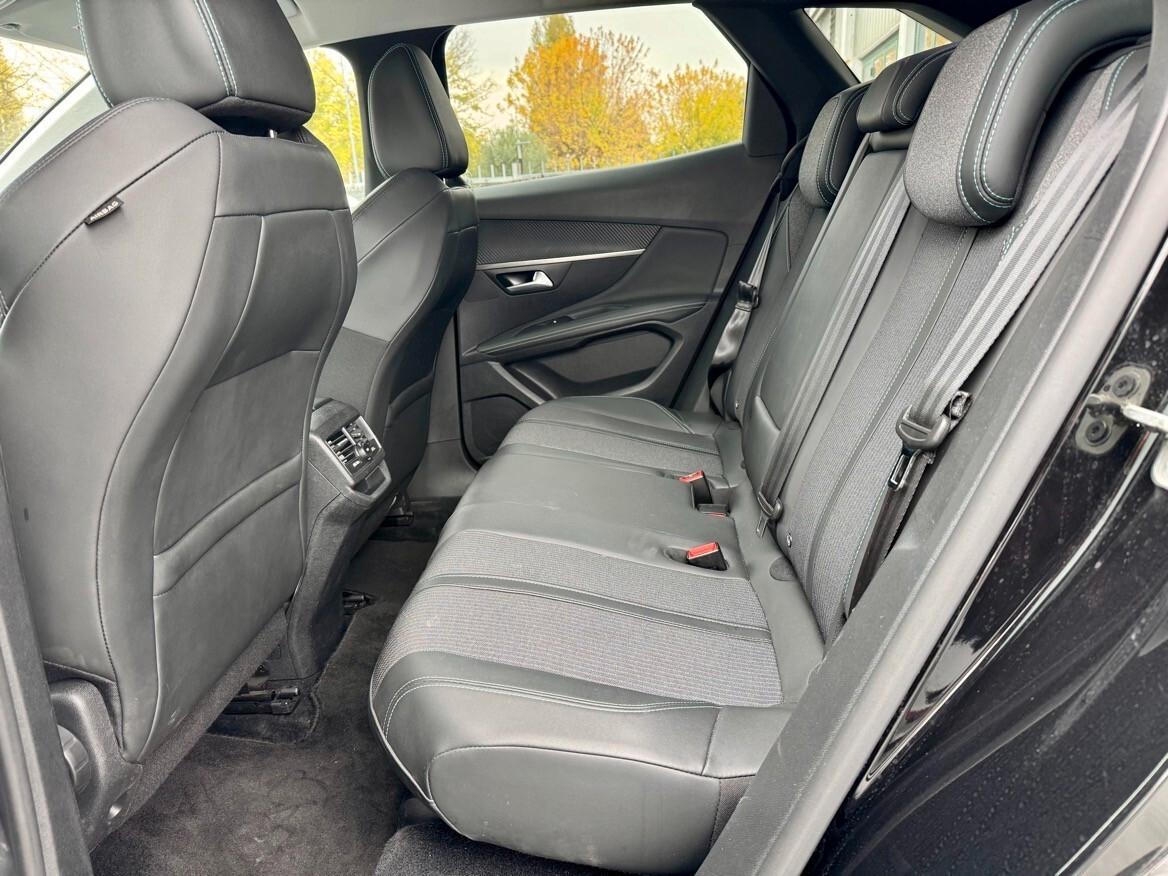 Peugeot 3008 BlueHDi 130 S&S EAT8 Allure