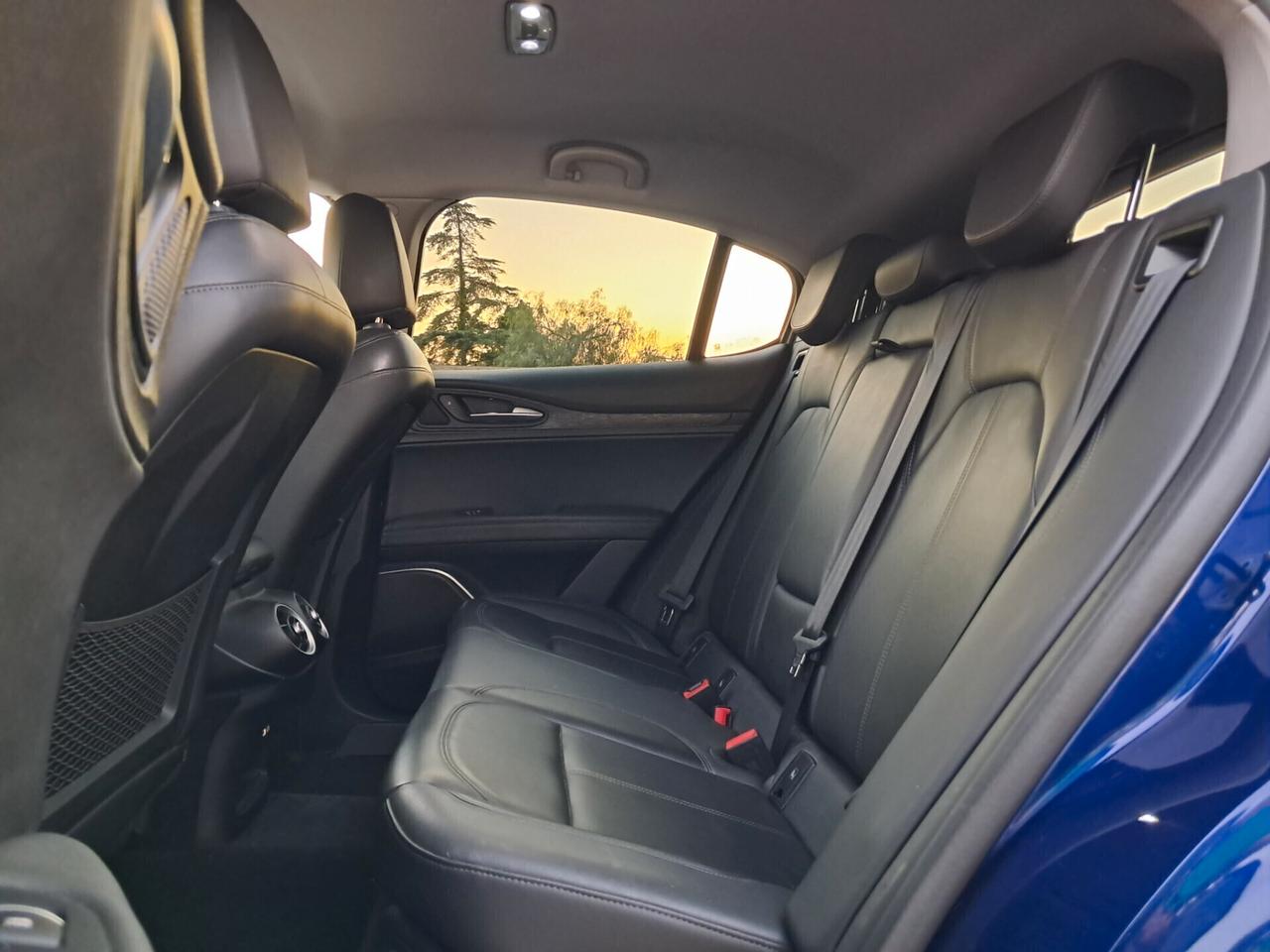 Alfa R. Stelvio 190 CV * AT8 Q4 *LED-PELLE-CERCHI 20*