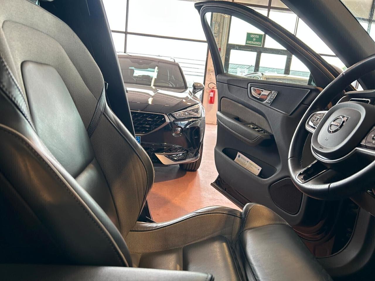 Volvo XC 60 R-DESIGN B4 (d) AWD Geartronic