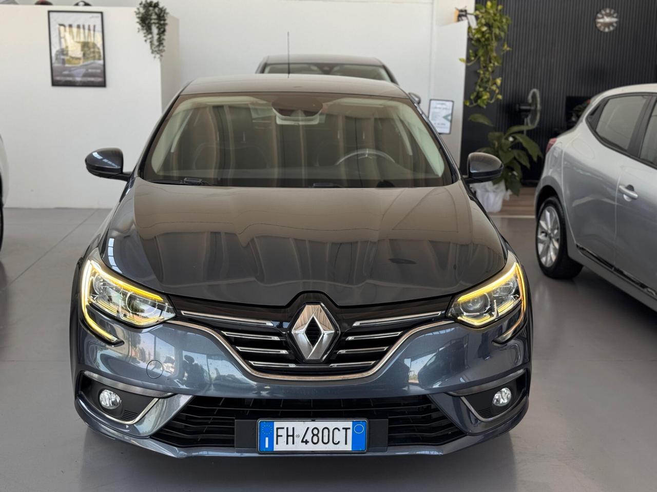 Renault Megane Mégane dCi 8V 110 CV EDC Energy Bose